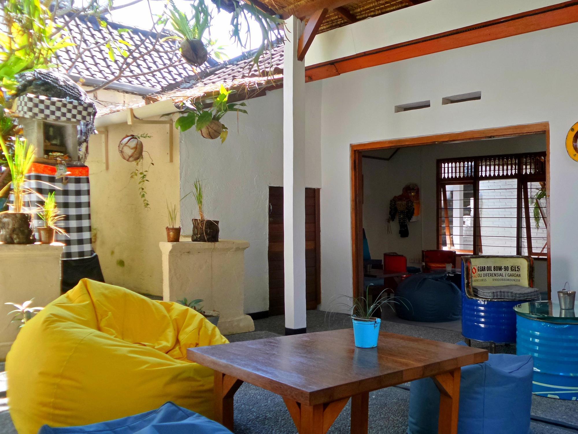 Хостел Friendly House Bali Убуд Экстерьер фото