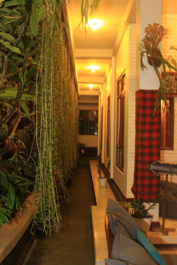 Хостел Friendly House Bali Убуд Экстерьер фото