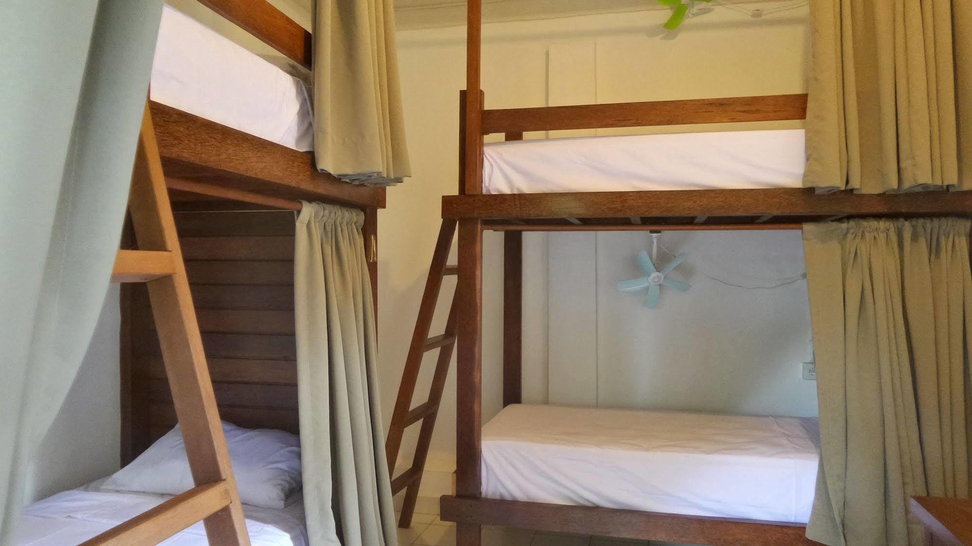Хостел Friendly House Bali Убуд Экстерьер фото