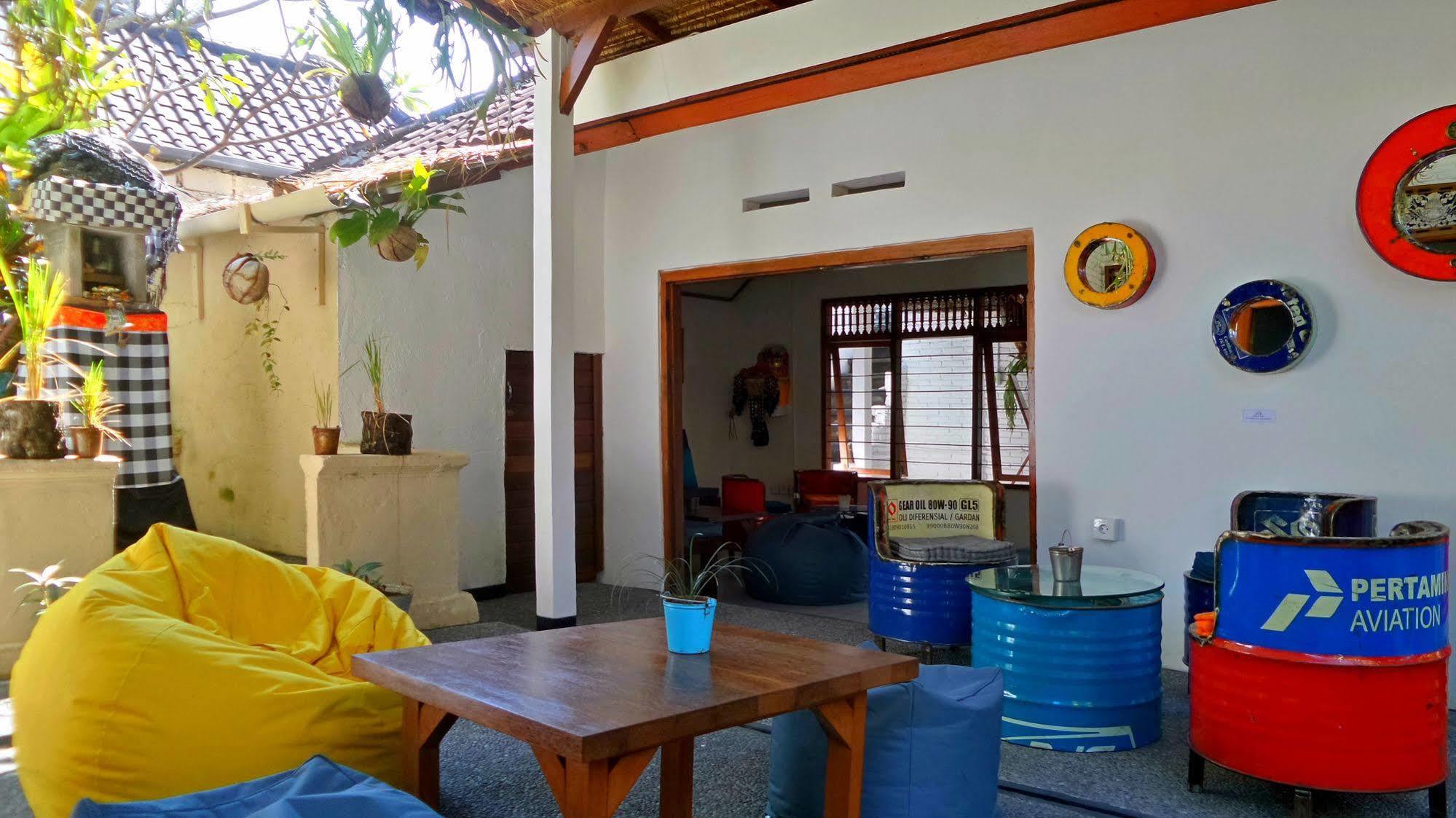 Хостел Friendly House Bali Убуд Экстерьер фото